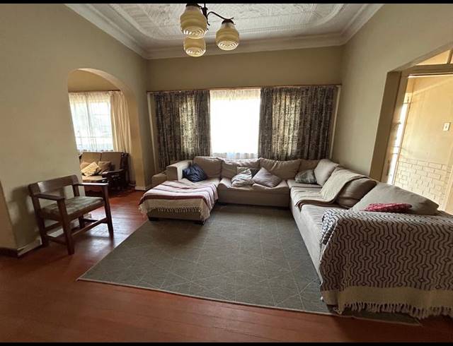 4 BEDROOM HOUSE FOR SALE IN SUNNYSIDE